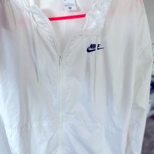 Nike windbreaker jacket- 2x - like new condition